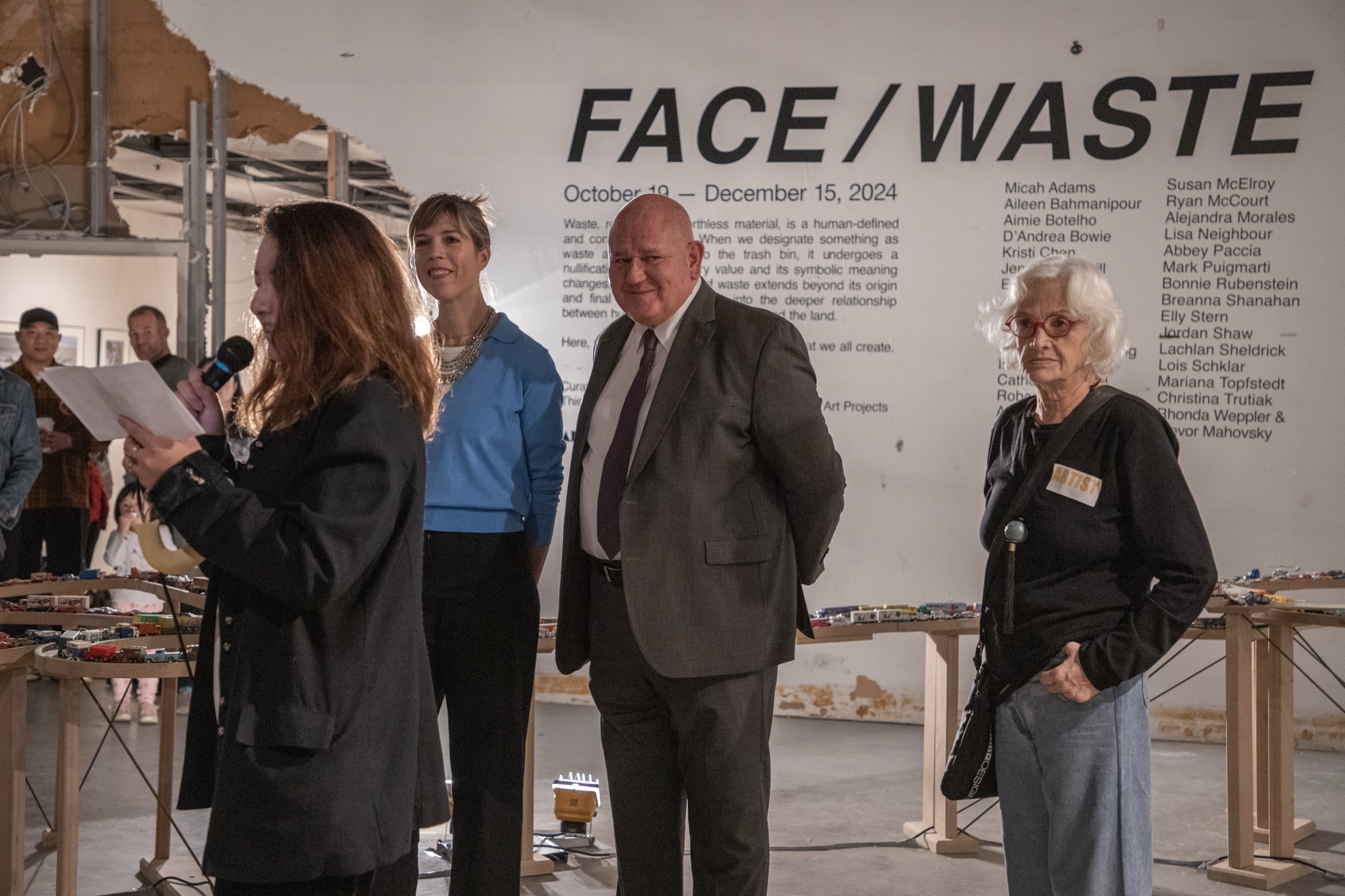 FACE / WASTE opening 10